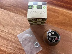 8220-23 Amco New Genuine Walnut Wood Tr2 Tr3 Tr3a Gearshift Knob 7/16x32 Thread
