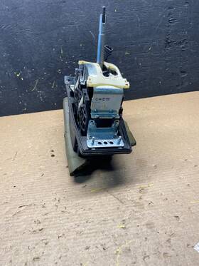 Audi 4e1713041r 2004 To 2007 A8 Automatic Transmission Gear Shift Shifter Oem S6721 Dg