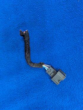 Bmw 1383873-05 E70 X5 E71 X6 Black Pigtail Wiring Harness Connector