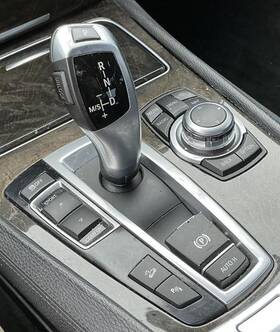 Bmw 242.bm1u13 740i 2013 Transmission Shift Assembly 834603