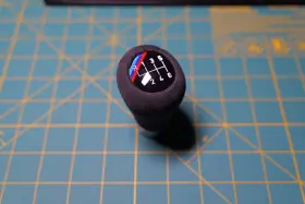 25117599516 Bmw 2001-2016 E46 E90 E82 F30 Alcantara 6-speed Shifter Knob Oem-plus