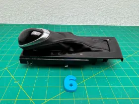 22979771 Cadillac 13-17 Xts Automatic Transmission Shifter Boot And Knob Jet Black Oem