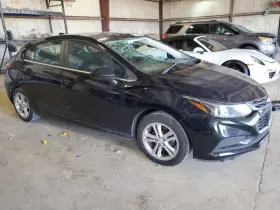 242.gm1e17 Chevrolet Cruze 2017 Transmission Shift 3781284