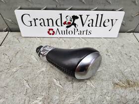 Chevrolet 242.gm1t15 2014-2017 Chevy Ss Sedan Automatic Shift Knob Handle With Clip Used Oem Some Wear