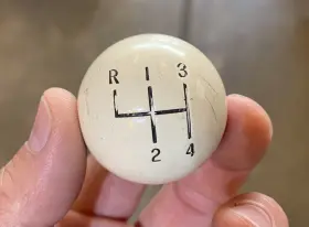 W-183a Chq White Ball 4 Speed 5/16-18 Thread Knob For Hurst Shifter Vintage