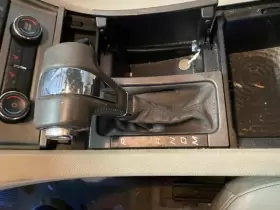 242.fd1o11 Ford Taurus 2011 Transmission Shift