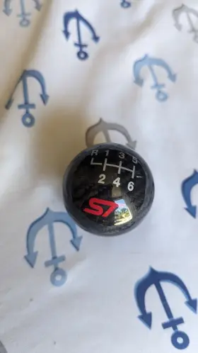 Fm5z-7213-c Ford Accessories Focus St Manual Transmission Shift Knob - Carbon Fiber- 6 Speed