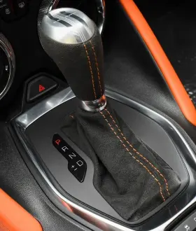84146126 General Motors 2016-2024 Camaro Automatic Shift Knob With Boot Hot Wheels Edition Oem Gm