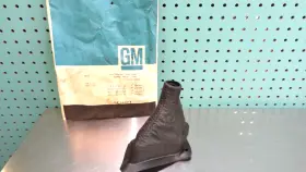 14025408 Gm Nos Oem Genuine 1982 Chevy Bop Cimarron Transmisison Shifter Boot 4spd
