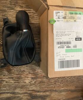 Gm 24256964 2010 - 2015 Chevrolet Camaro Ss Manual Shifter Boot And Knob Black Leather New Oem