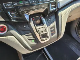 242.ho1318 Honda Odyssey 2018 Transmission Shift 7437505