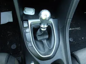 242.hy1w19 Hyundai Veloster 2019 Transmission Shift 7689756