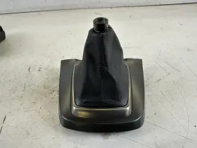 84605-2m600 Hyundai Genesis Coupe 6 Speed Shift Boot Bk2 13-16 Oem