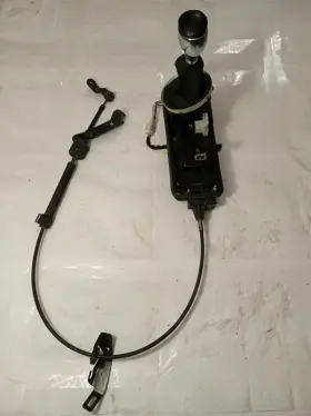 2516.7577589.02 Mini 07-15 Cooper S Automtic Trans Floor Shifter Gear Selector 7577589