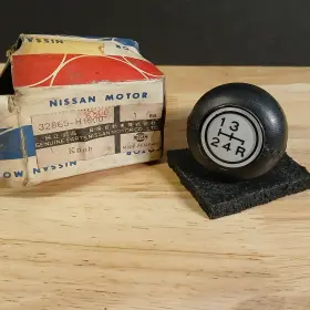 32865-h8800 Nissan 1979-1983 Datsun 240 260 280z 1200 4 Speed Shift Knob Nos Oem