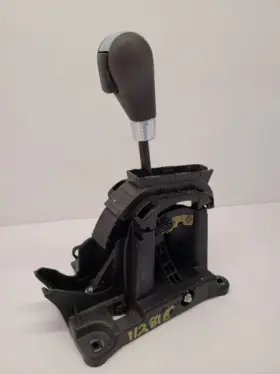 242.gm2408 Pontiac 07-09 Torrent Automatic Floor Shifter Lever Assembly