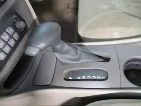 242.gm2u02 Pontiac Bonnevill 2002 Transmission Shift 1881331