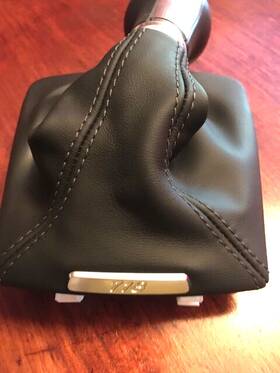 Porsche 982-711-141-aj-8yr Shift Knob Leather Boot 718 Cayman Boxster