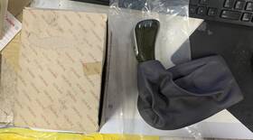 Porsche 99642498103b50o Nib 996 Grey Leather Carbon Fiber Shift Boot With Knob