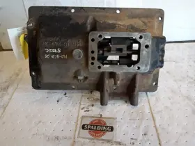 242.ihhc70 Spicer 5752c Shift Cover Loaded 46-16-26-3 8982161