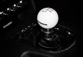 Steeda 203-e226ulsi20 Shift Knob With Reverse Lock Out Fits White For 2015-17 Ford Mustang Gt Eco