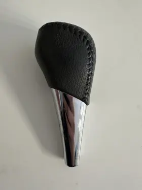 070110-totacam-knob Toyota 07 - 11 Camry Se Xle Shift Knob Black Leather Oem