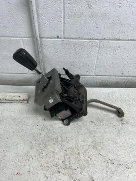 242.to1715 Toyota 2015 Land Cruiser Automatic Transmission Shifter Black Vinyl Oem 242.to1715 Toyota 2015 Land Cruiser Automatic Transmission Shifter Black Vinyl Oem