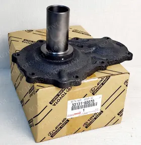 33131-60070 Toyota Land Cruiser Fzj70 Fzj75 Genuine Front Bearing Retainer Oem
