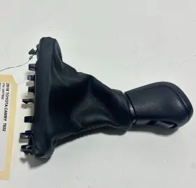 02720 Toyota 33504 2018-2024 Camry Le Transmission Gear Shifter Knob Boot Handle Lever Oem