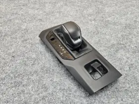 58820-0e090 Toyota Grand Highlander 24-26 Transmission Gear Shifter Shift Knob Boot Trim Oem