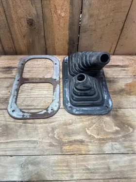 Toyota W56 5 84-88 Pickup Truck 89 4runner 4x4 Shifter Boot Housing Trim 4wd Oem