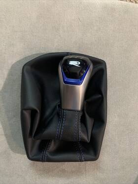 Volkswagen 5h1711113joyn 5h1-711-113-j-oyn New Oem 2022-2025 Golf R Shift Knob