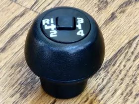 1232682 Volvo 1981 - 1986 M46 Black Gear Shift Knob Manual Transmission Oem 240 740 760