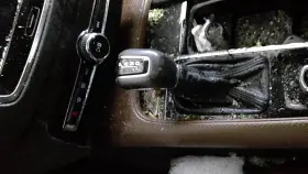 242.vo1w20 Volvo Xc90 2020 Transmission Shift 1009950