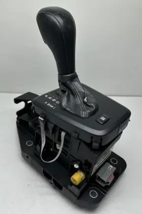 P08699397 Volvo 2004-2007 V70 Xc 70 Floor Shifter Assembly Also 2004-2009 S60 Oem