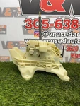 Hyundai Venue Floor Mounted Gear Shift Selector Pn 46700K2110 Used. Price: $73.41.