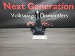 2012 Volkswagen Passat Shift Knob & Boot Sorround Trim Without Push Start Used. Price: $36.36.