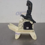 2022 Hyundai Elantra 2.0L Turbo Automatic Transmission Shifter Used. Price: $46.96.