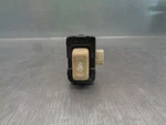 15A213 Button Lexus Ls 430 UCF30 2000 4012545 Used. Price: $9.38.